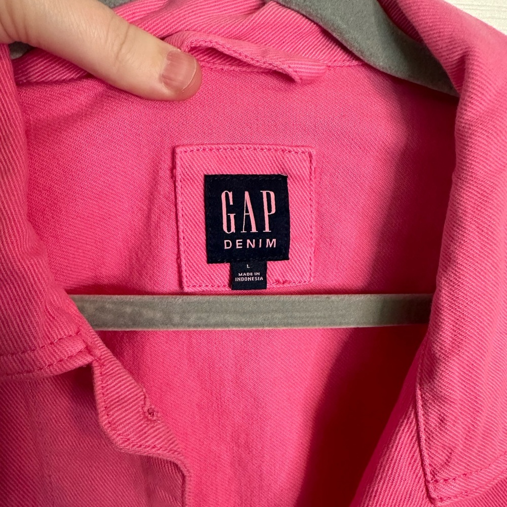 Pink Gap oversized jean jacket Size Large with pockets - Picture 2 of 4